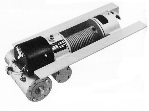 
                                        Ramsey Winch - DC7X 12V with 3,000lbs pull                  