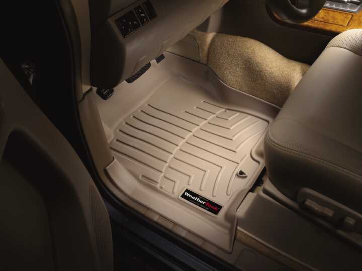 
                                        WeatherTech Floor Liner 450661                  